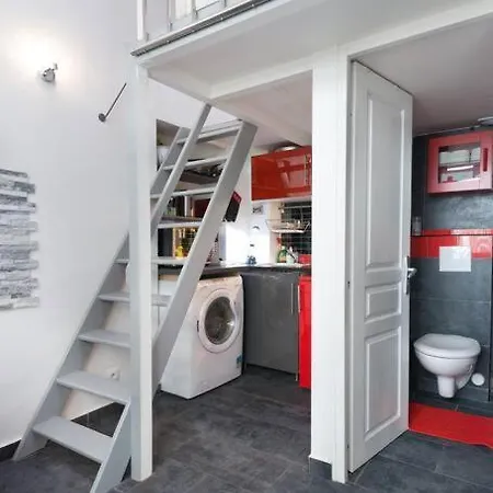 Ideal For Exploring On Foot Апартаменты Париж