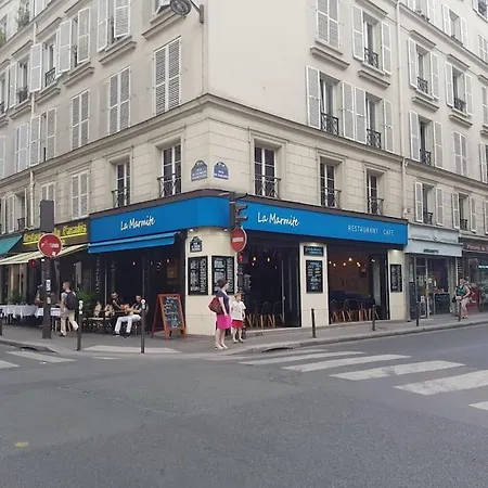 Ideal For Exploring On Foot Апартаменты Париж