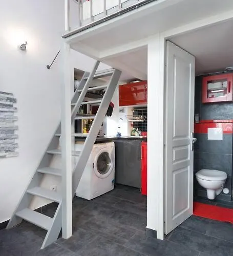 Ideal For Exploring On Foot Apartament Paryż